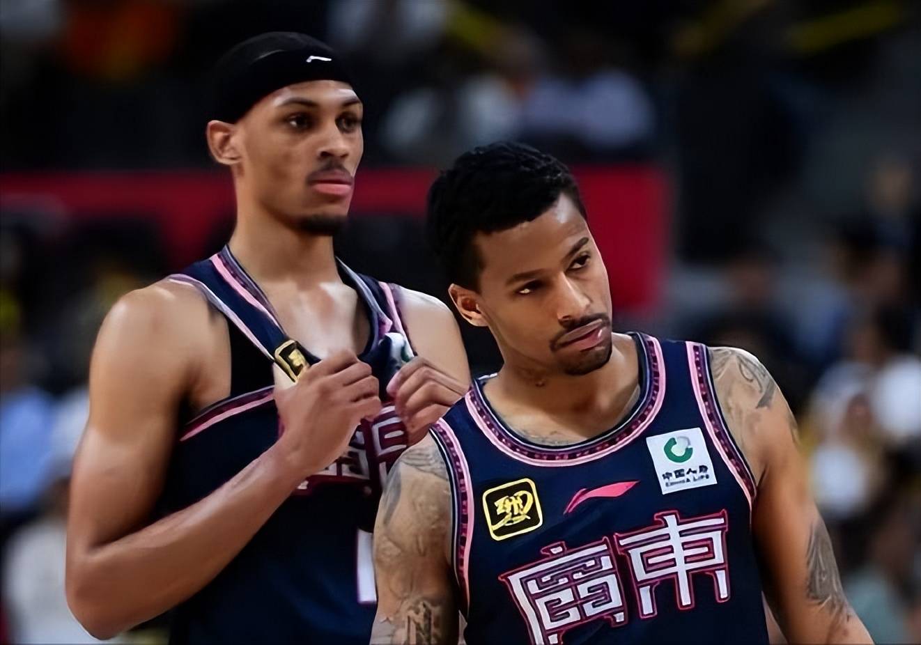 AYX-粤西金雕队对阵川蜀雷霆队，橄榄球附加赛守住胜果，细节决定成败——防线高度稳定的简单介绍