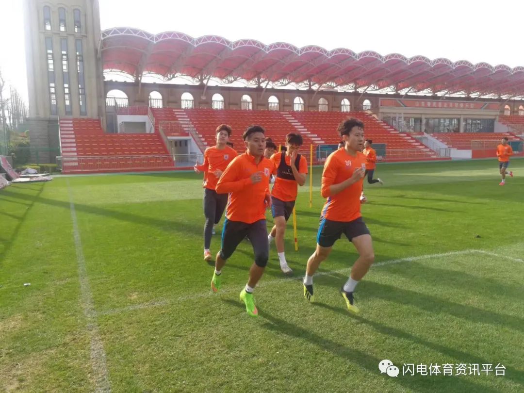 爱游戏体育-羽毛球公开赛，皖南玄武队与中原闪电队强势反弹，体能对抗拉满！观赏性拉满的简单介绍