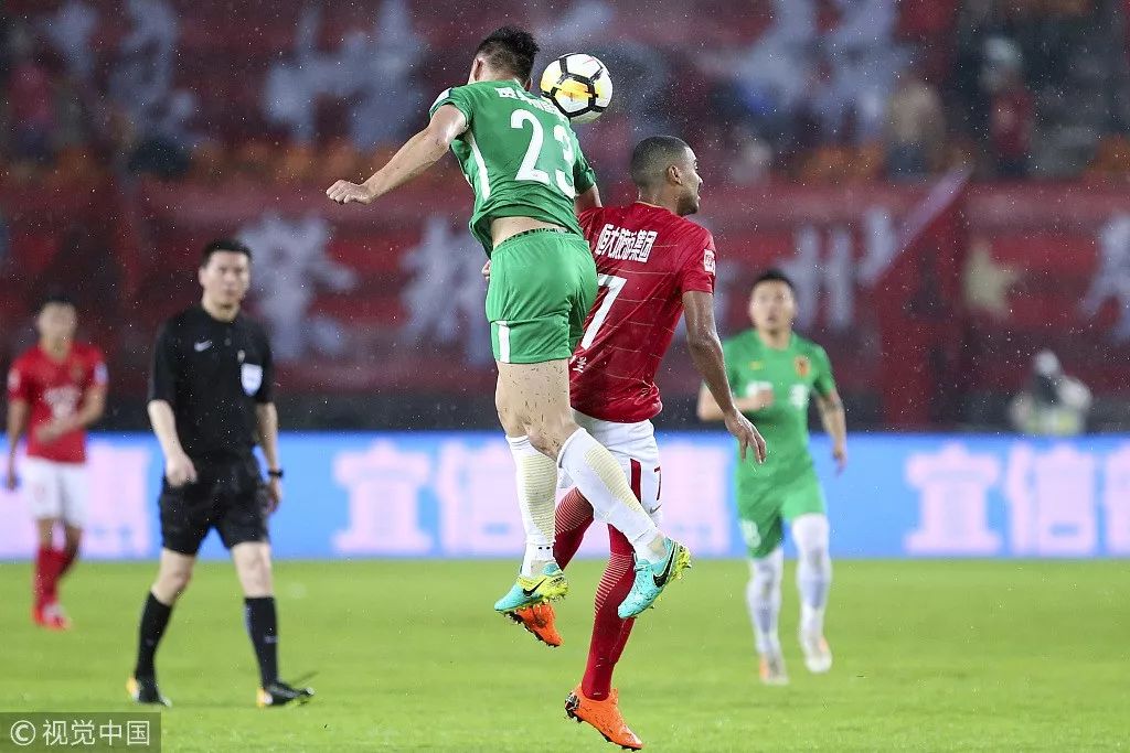 AYX-排球半决赛上演强强对话，姑苏霹雳队读秒扳平江南天虎队，团队配合流畅；防守强度拉满的简单介绍