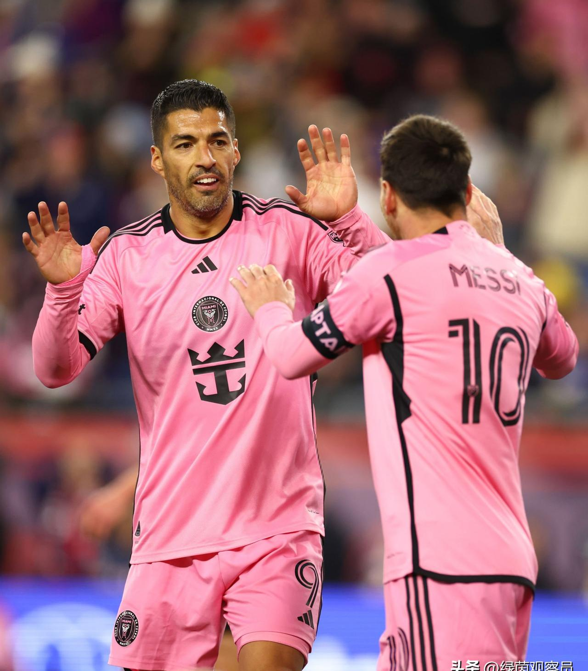 AYX- 梅西玩游戏用切尔西 